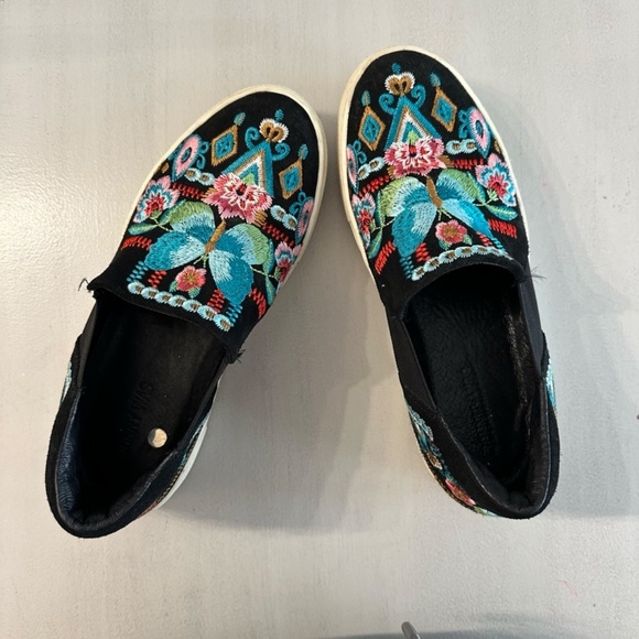Johnny Was Women’s Slip-On Black Butterfly Embroidered Platform Sneaker Sz 5 GUC - Picture 5 of 11